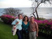 ES_Sibs_by_the_Sea
