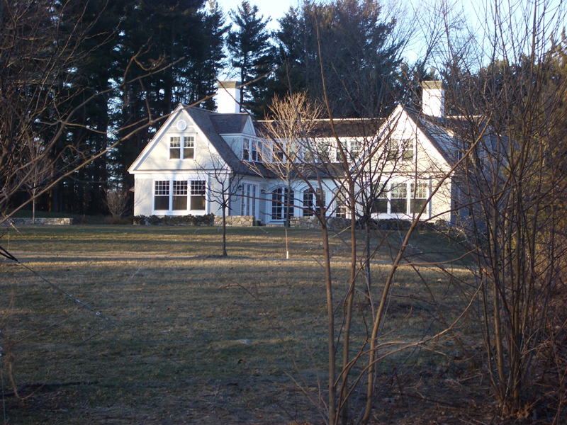 EstabrookRdcourtyrdhouse